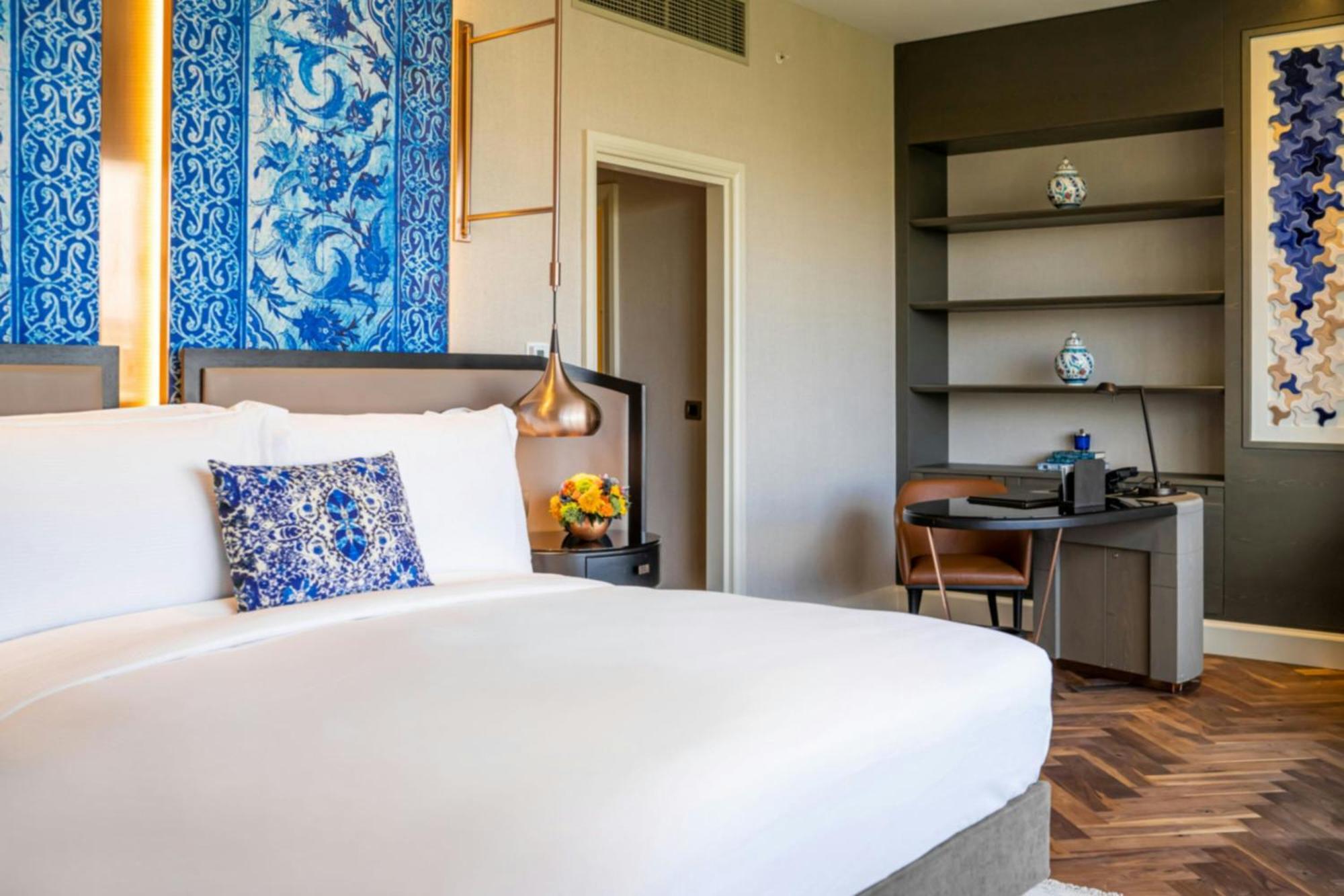 Otel The Ritz-carlton, At The Bosphorus 5*