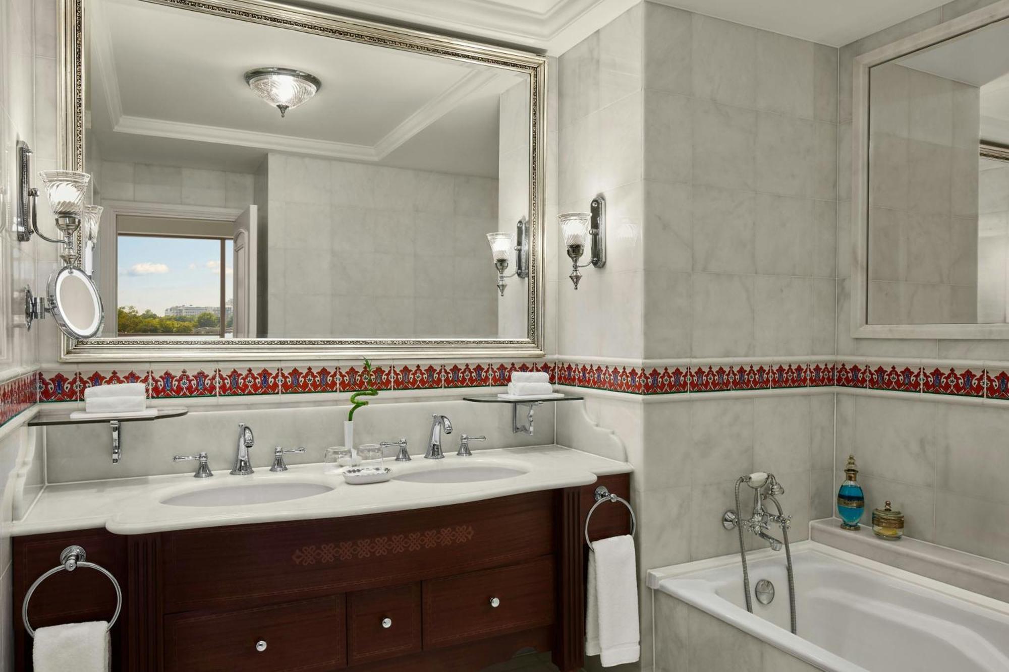 The Ritz-carlton, At The Bosphorus 5*