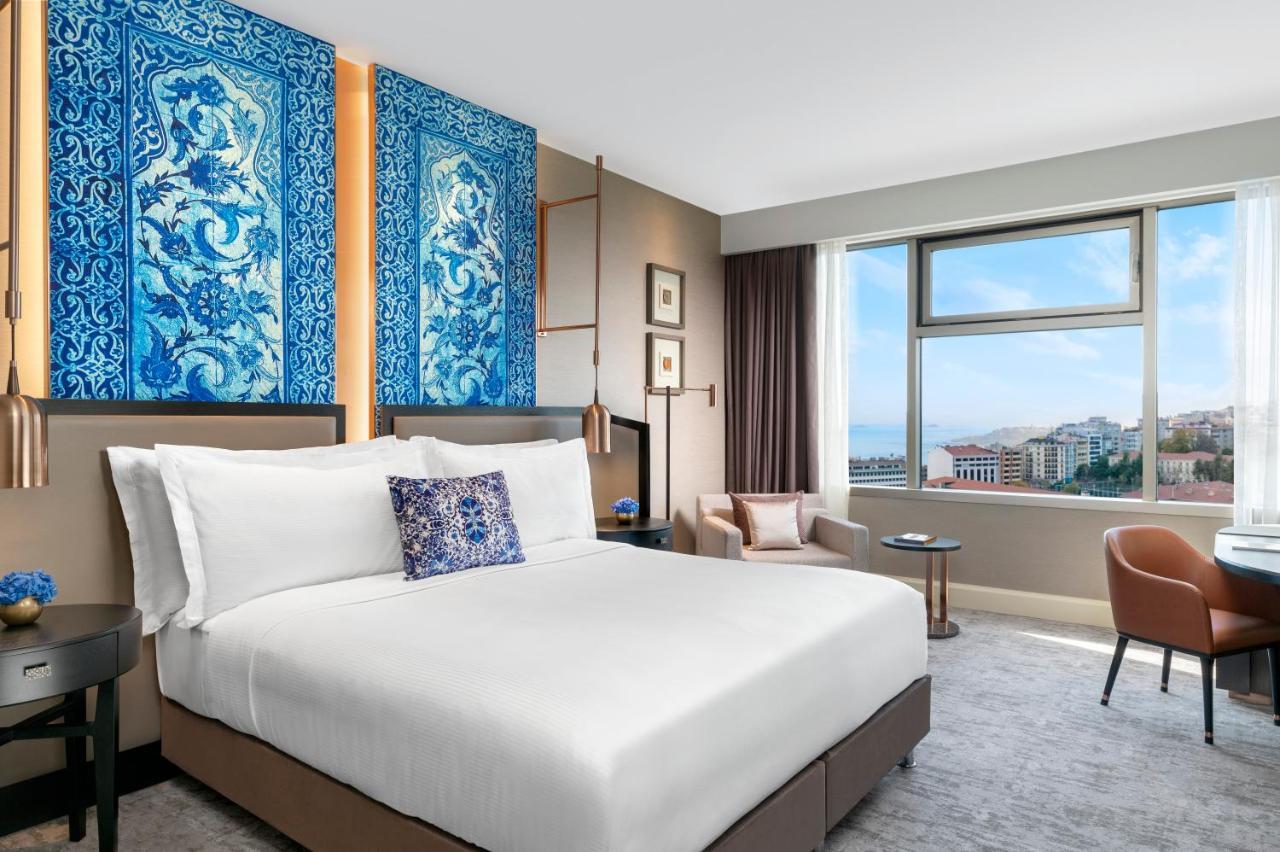 The Ritz-carlton, At The Bosphorus Otel 5*