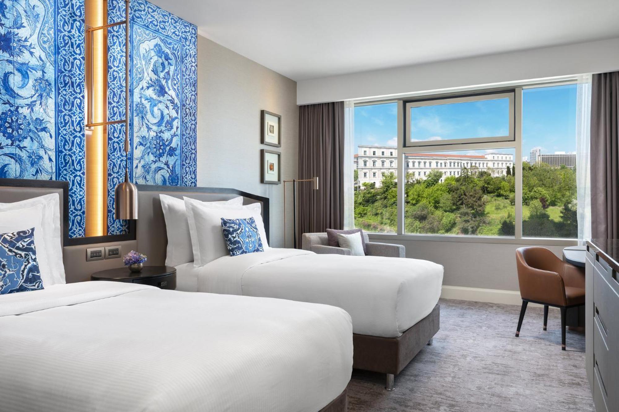Otel The Ritz-carlton, At The Bosphorus 5*